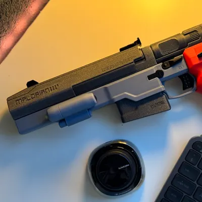 Cyberpunk 2077 Malorian 3516 (Johnny Silverhand)